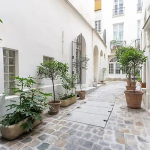 https://apt-luxe-dream-location-for-2-pp.fr-paris.fr